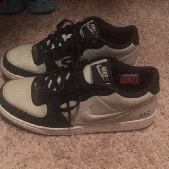 Nike Other - Gray Nike athletic shoes